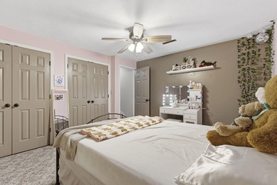 Located in an attractive, established neighborhood in Stockton - photo 27
