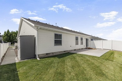 Welcome to 1262 Heber Avenue. This turnkey, well-maintained home - photo 32