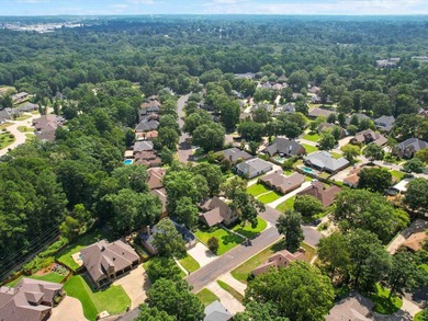 Take a look at this classic charmer. This stunning home is full - photo 38
