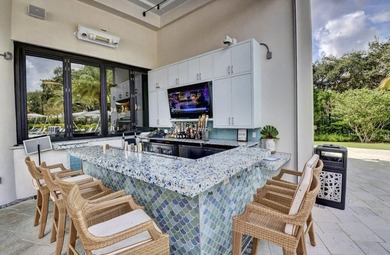 This beautifully updated first-floor condo offers 3 bedrooms, 2 - photo 40