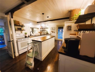 Lake Home For Sale in Tool, Texas