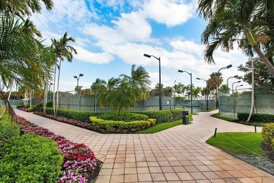 This beautifully updated first-floor condo offers 3 bedrooms, 2 - photo 55