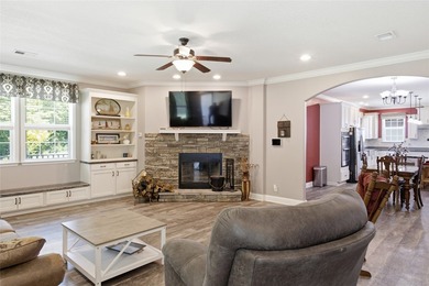 Escape to your own private East Texas retreat just one mile from - photo 6