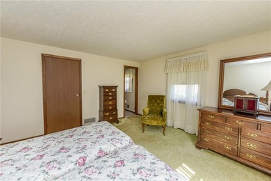 Hello Curb Appeal!!! ~ If you're looking for a solid ranch, with - photo 16