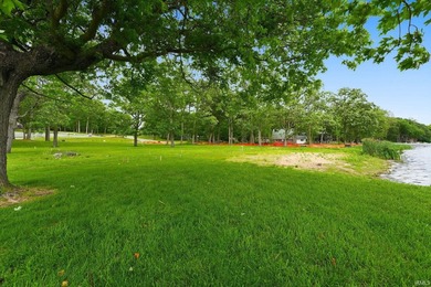 Premier lakefront building site now available at The Oaks. Lot 4 - photo 17