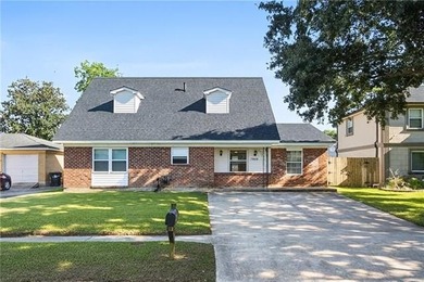 Lake Pontchartrain Home For Sale in New Orleans Louisiana