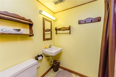 Hello Curb Appeal!!! ~ If you're looking for a solid ranch, with - photo 22