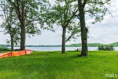 Premier lakefront building site now available at The Oaks. Lot 4 - photo 24