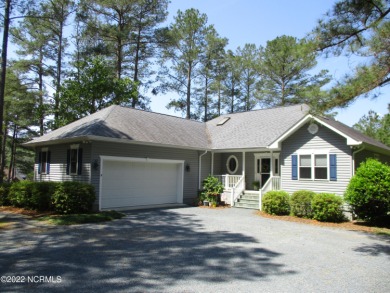(private lake, pond, creek) Home For Sale in Wagram North Carolina