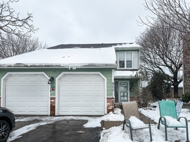 (private lake, pond, creek) Home Active Under Contract in Gurnee Illinois