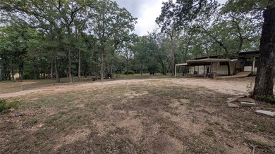 Welcome to your slice of Texas. This 1.06 acre property is - photo 3