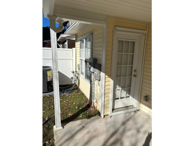 Great opportunity! To own a cozy townhome in a desirable - photo 3