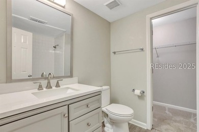Priced to sell second floor remodeled unit 3 bedroom 2 bath - photo 21