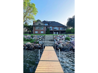 Storm Lake Home For Sale in Storm Lake Iowa