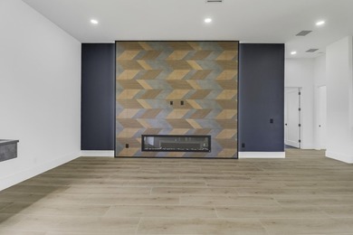 Experience refined living in this exceptional 4-bedroom - photo 27