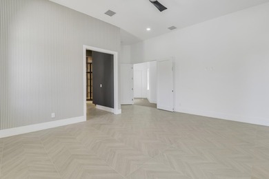 Experience refined living in this exceptional 4-bedroom - photo 31