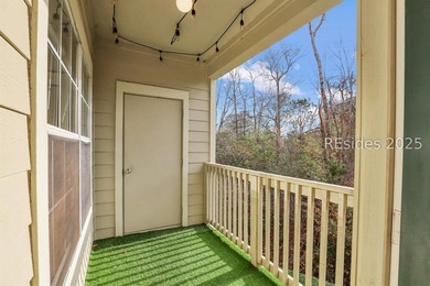 Priced to sell second floor remodeled unit 3 bedroom 2 bath - photo 33