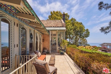 Some of Point Dume's most extraordinary properties are defined - photo 35