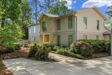 Welcome to a true waterfront retreat on Lake Harding, where - photo 3