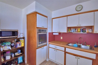 Lakefront home on Lake Reedy.  This 3 bedroom 1 bath concrete - photo 11