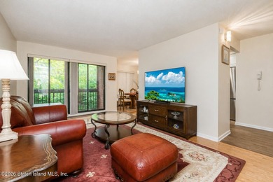 Welcome to 41 Wellington Court. This beautifully updated - photo 11