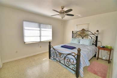 Lakefront home on Lake Reedy.  This 3 bedroom 1 bath concrete - photo 13