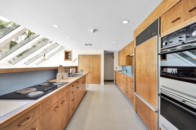 Waterfront contemporary luxury on a private lane in the coveted - photo 15
