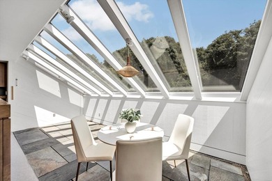 Waterfront contemporary luxury on a private lane in the coveted - photo 17