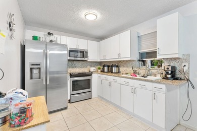 Exceptional investment opportunity! This centrally located CBS - photo 20