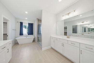 Experience elevated living in one of Hasentree's most private - photo 20
