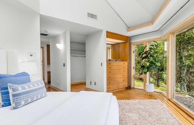 Waterfront contemporary luxury on a private lane in the coveted - photo 24