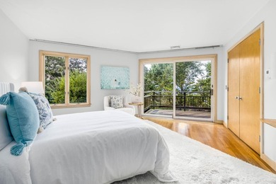 Waterfront contemporary luxury on a private lane in the coveted - photo 26