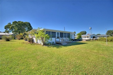 Lakefront home on Lake Reedy.  This 3 bedroom 1 bath concrete - photo 33