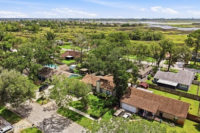 GREAT NEW PRICE AND AN OUTSTANDING LOCATION. Time to live in the - photo 33
