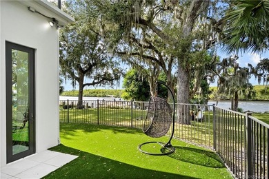 Experience modern waterfront luxury in this stunning - photo 44