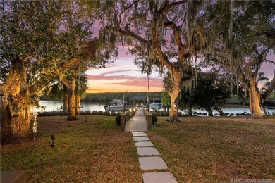 Experience modern waterfront luxury in this stunning - photo 48