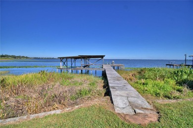 Lakefront home on Lake Reedy.  This 3 bedroom 1 bath concrete - photo 49