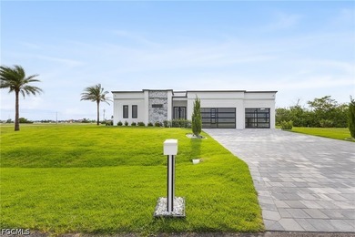 Luxury Waterfront Masterpiece | Direct Gulf Access. Discover an - photo 2