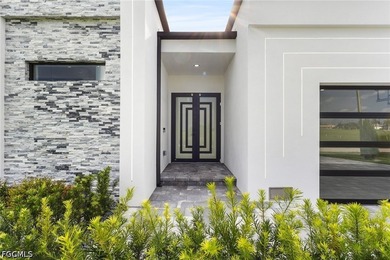 Luxury Waterfront Masterpiece | Direct Gulf Access. Discover an - photo 4