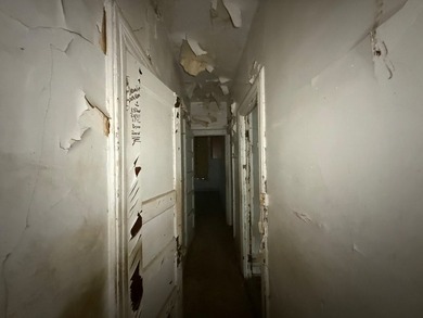 RESERVE ONLINE AUCTION-Vacant 3-family dwelling being sold - photo 14