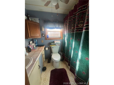 This is a beautiful setting close to town but yet private. This - photo 32