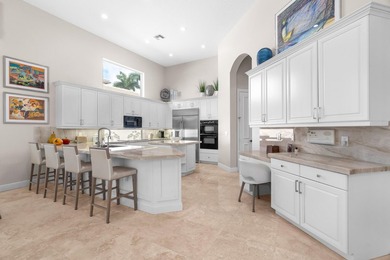 Full Golf Membership 4 bedroom, 4 1/2 bath Estate home located - photo 8