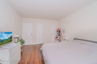 Stunning fully renovated 2-bedroom, 1-bath condo in the highly - photo 14