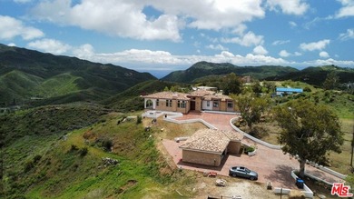 Welcome to the Luxury Malibu Crown Vineyard Estate, brand new - photo 6
