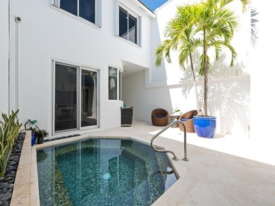 The Sunrise Awaits! This Direct Ocean private Townhome is a two - photo 19