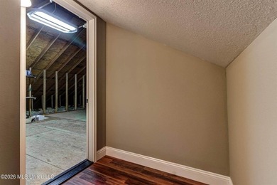 Experience the perfect blend of privacy, space, and scenic - photo 23