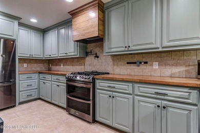Experience the perfect blend of privacy, space, and scenic - photo 31