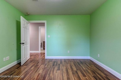Experience the perfect blend of privacy, space, and scenic - photo 43