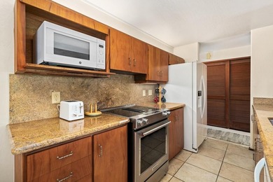 Escape to tranquility in this secluded, quiet unit designed for - photo 3