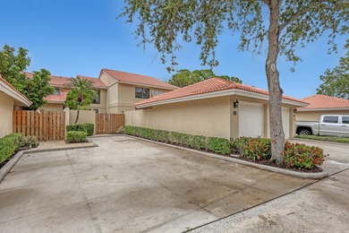 Rarely Available Patio Home - PGA National | Fazio Golf Course - photo 2